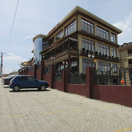 Trippleo'S Hotel Nairobi Exterior foto
